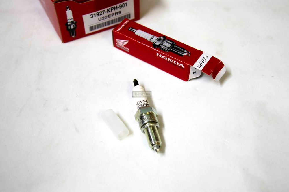 31917-KPH-901. PLUG, SPARK (CPR7EA-9)(NGK)