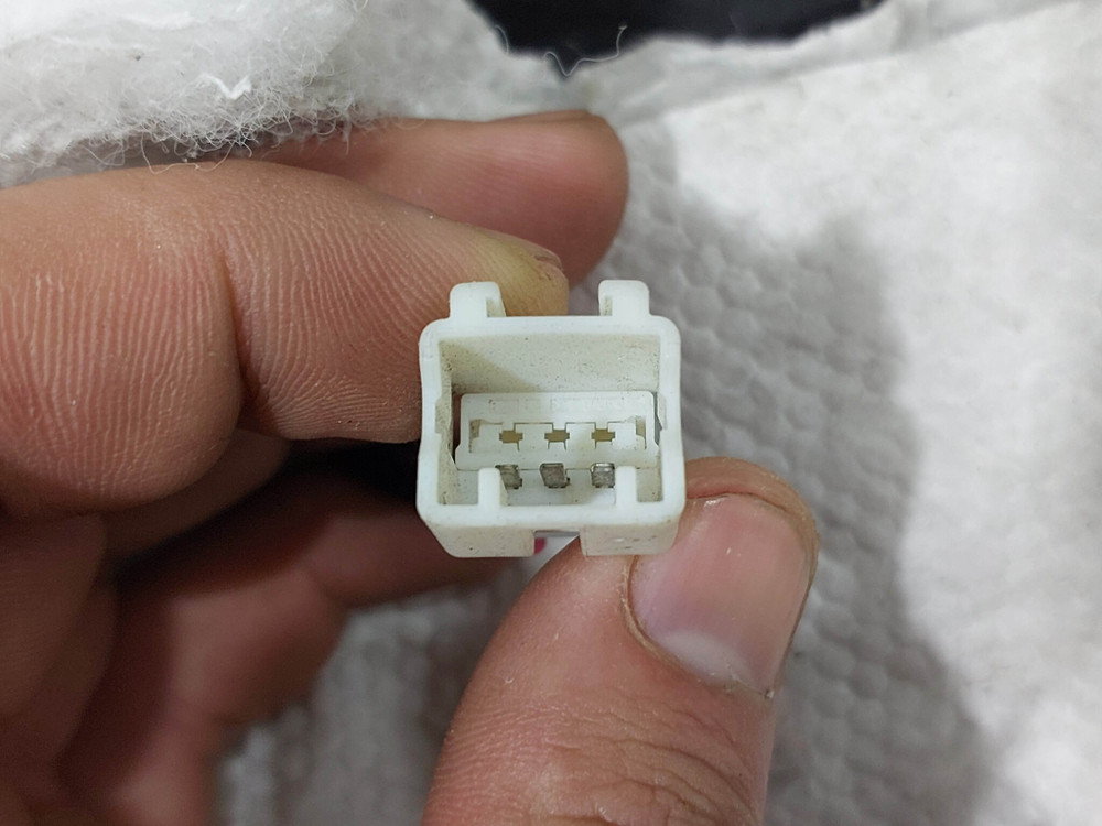 Обшивка двери передней левой Exeed VX 21-нв Б/У Оригинал 403001377AA