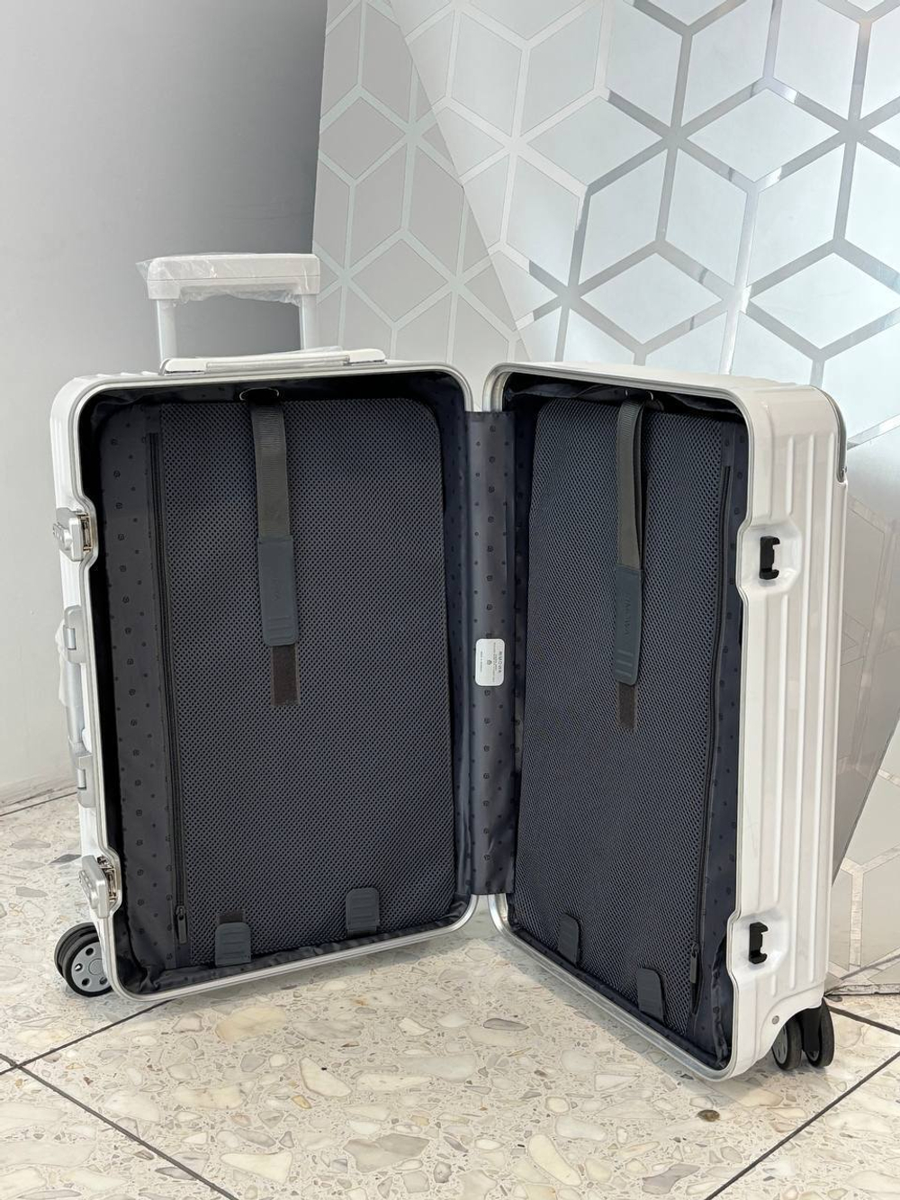 Чемодан Rimowa
