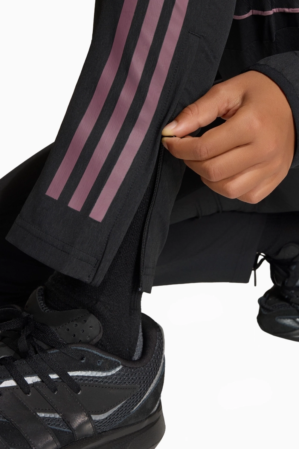 Штаны adidas Real Madrid 25/26 Competition Presentation Junior - черный