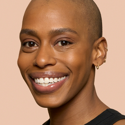 Bobbi Brown Weightless Skin Foundation SPF 15 - Тональная основа: травяной подклад с увлажняющим действием оттенок Warm Almond, 30 ml