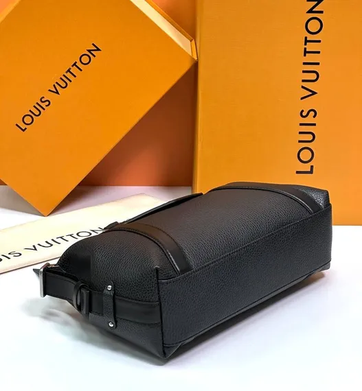 Сумка Louis Vuitton Biker, черный