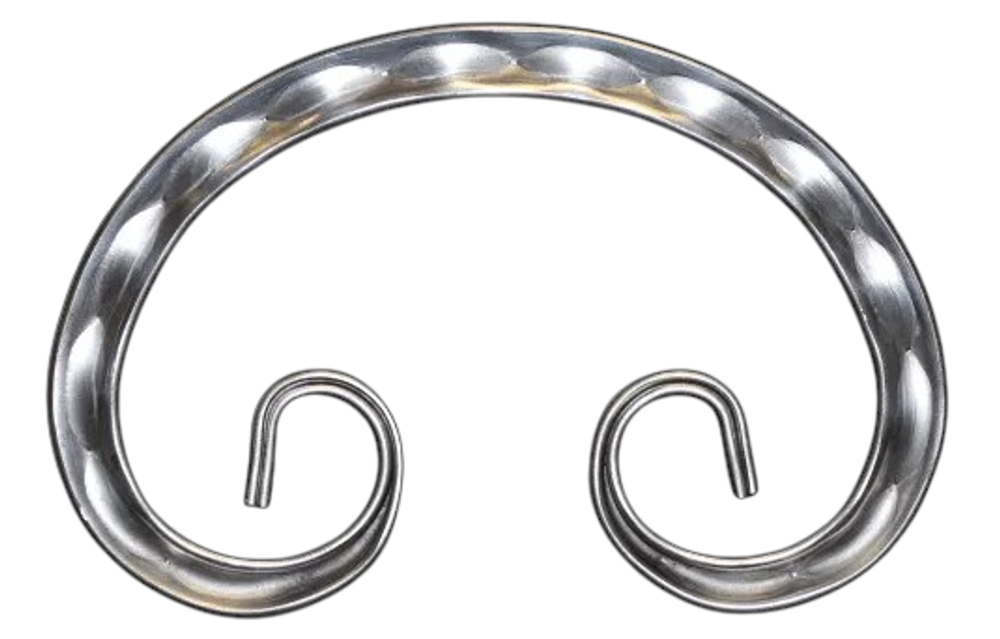 кованый элемент вензель с декором 620х430