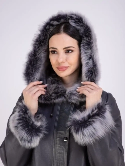 Дубленка зимняя с капюшоном натуральная оверсайз