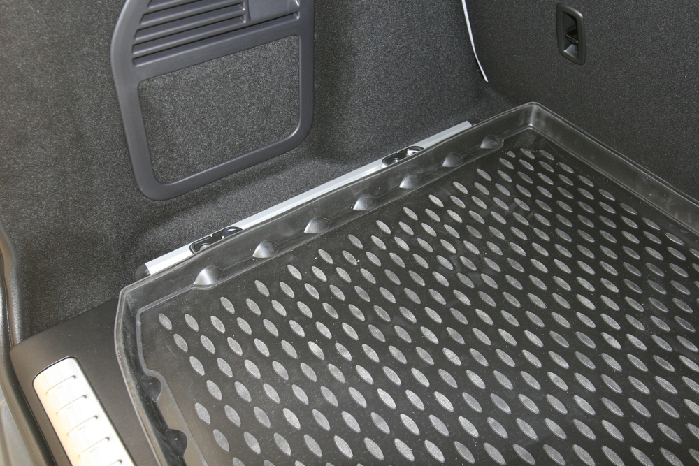 Коврик в багажник для LAND ROVER Range Rover Evoque, 2011- внедорожник с адаптивной системой крепления (полиур арт.NLC.28.14.B13