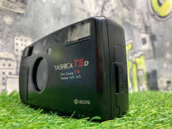 Yashica T5D