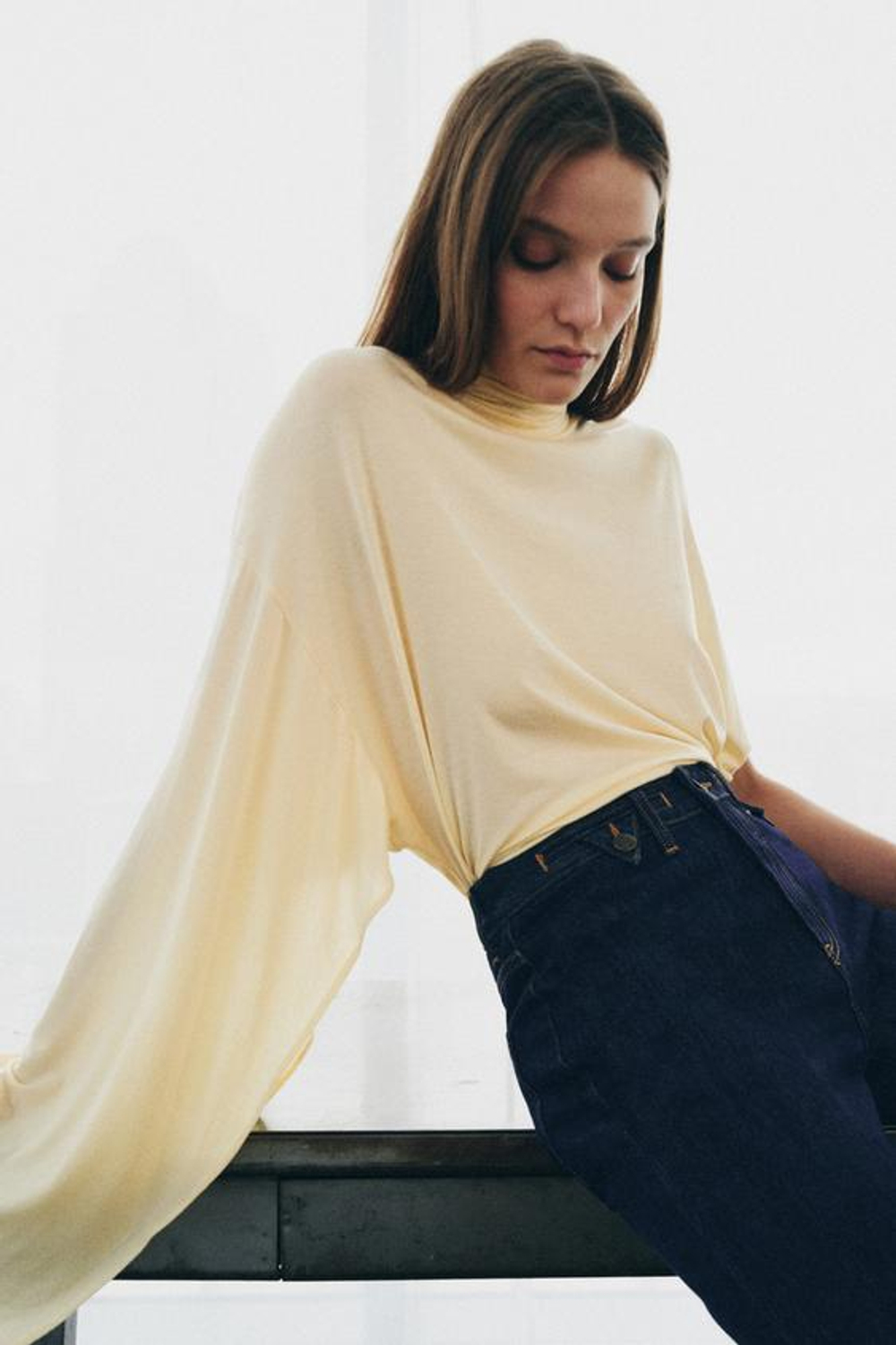 ZARA ДЖИНСЫ FLARE С ВЫСОКОЙ ПОСАДКОЙ — ZW COLLECTION, СИНИЙ