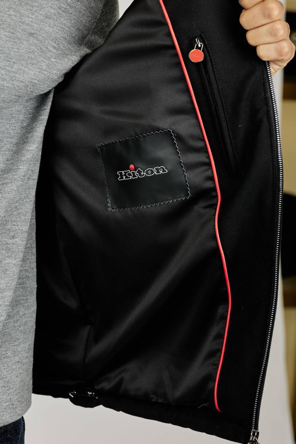 Безрукавка Kiton