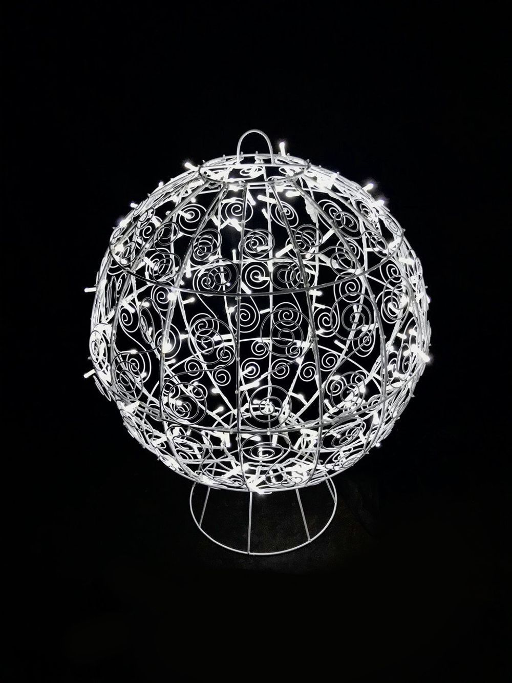 светящийся шар с ажурным каркасом