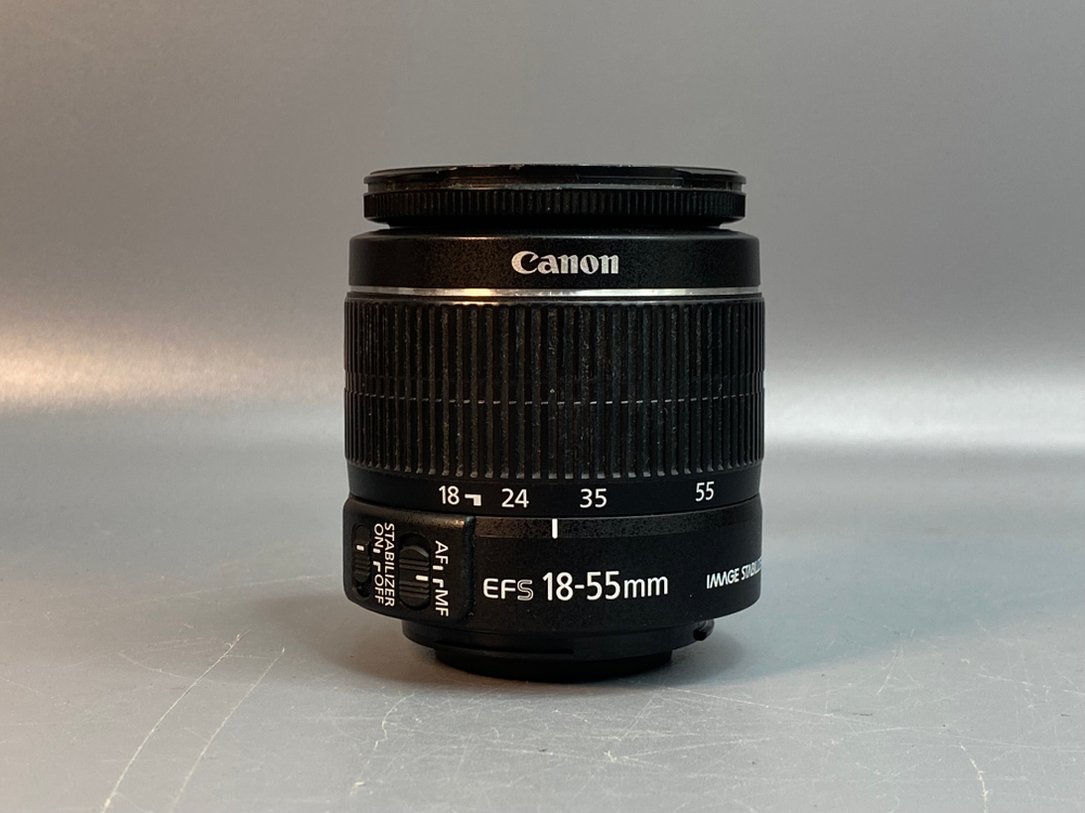 Canon 600D kit 18-55mm 3.5-5.6 IS ll 5.700 кадров