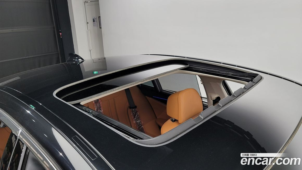 BMW 5 Series (G30) 520i Luxury (11.2022)
