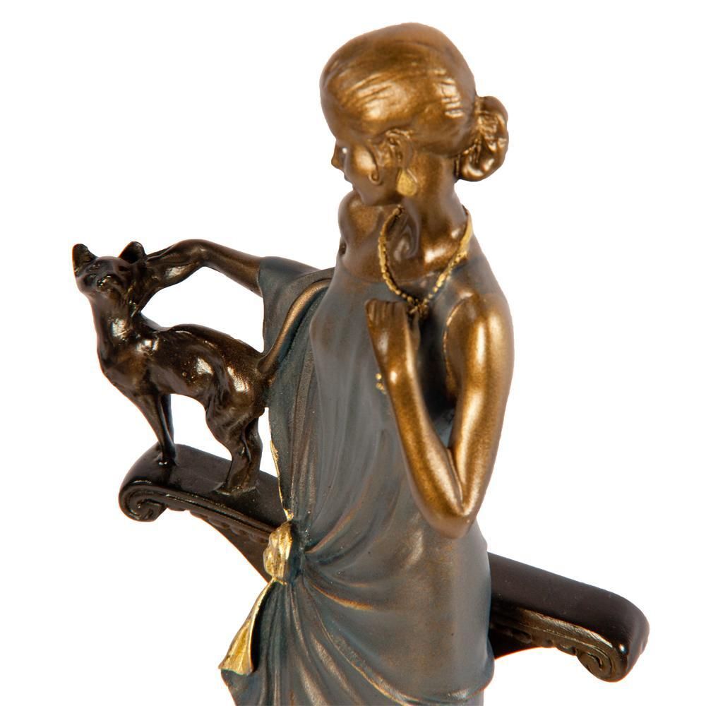 Статуэтка Девушка с кошкой