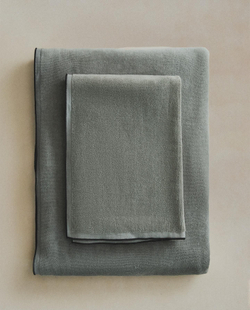 Zara Home - Велюровое банное полотенце с оверлоком, зеленый, 90х150 см