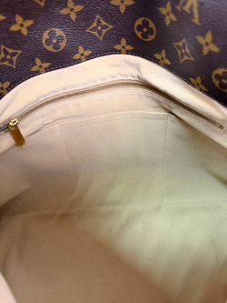 Сумка Louis Vuitton Artsy MM