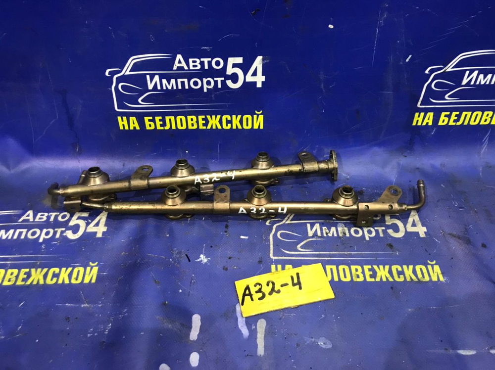 Топливная рейка NISSAN CEFIRO 1996