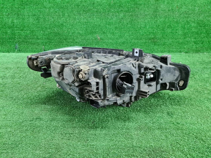 Фара левая BMW 3er F30 (2015-2020) LED