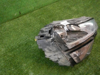 Битая Фара правая Skoda Karoq (2017-2021) LED