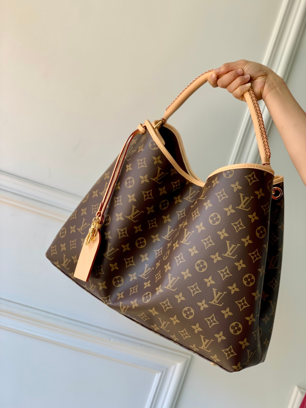 Louis Vuitton Again