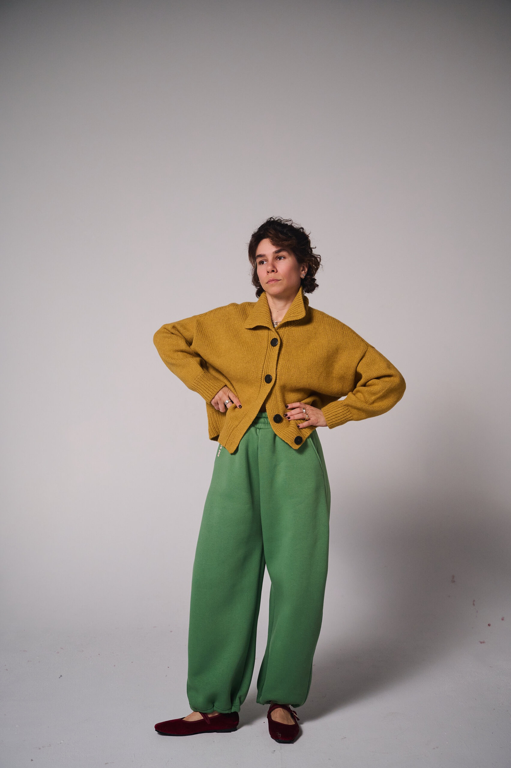 Брюки-бананы с начесом из футера "Трава"