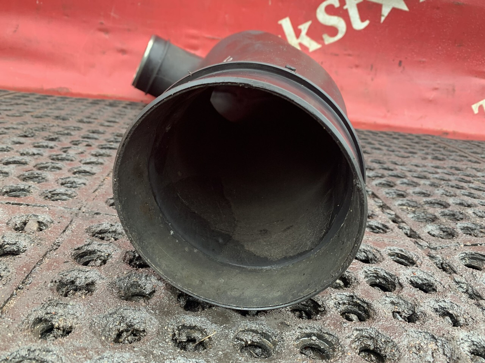 Патрубок воздушного фильтра