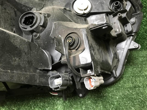 Битая Фара левая Toyota Rav 4 CA40 (2015-2019) LED