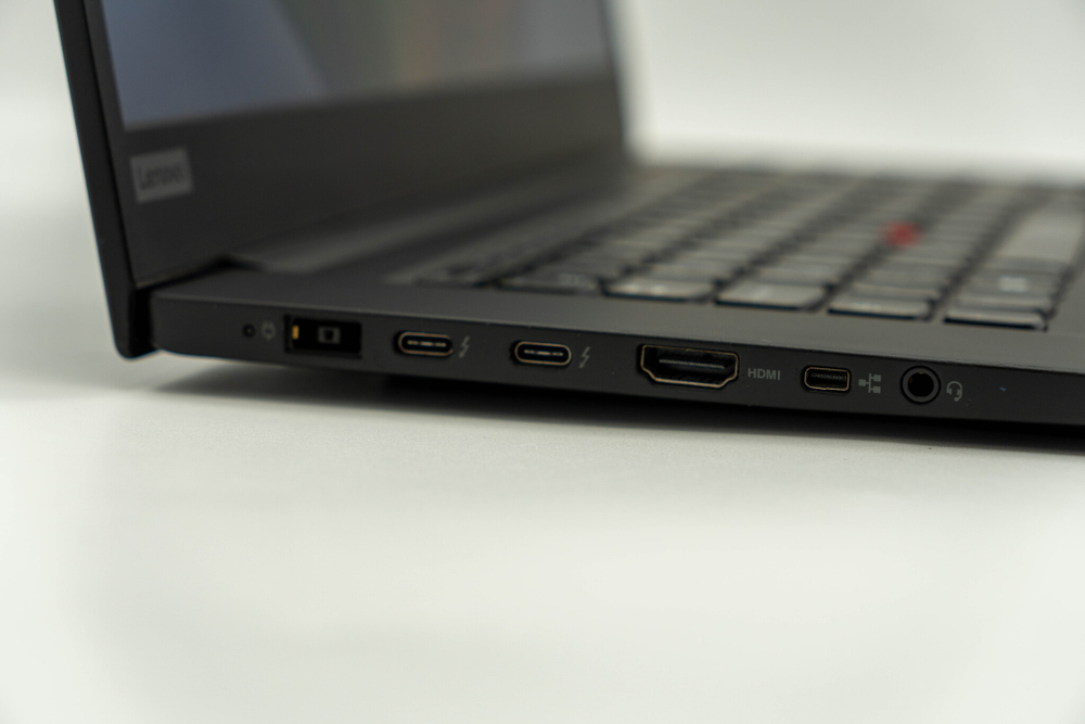 Ноутбук Lenovo ThinkPad P1 Gen 2 ( i7-9850H / Quadro T2000 )