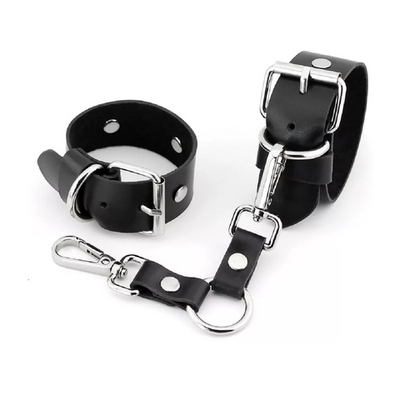 Наручники узкие с заклепками кожа черный