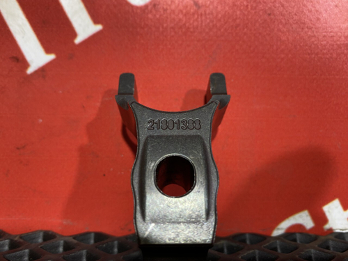 Кронштейн форсунки топливной 2018г.