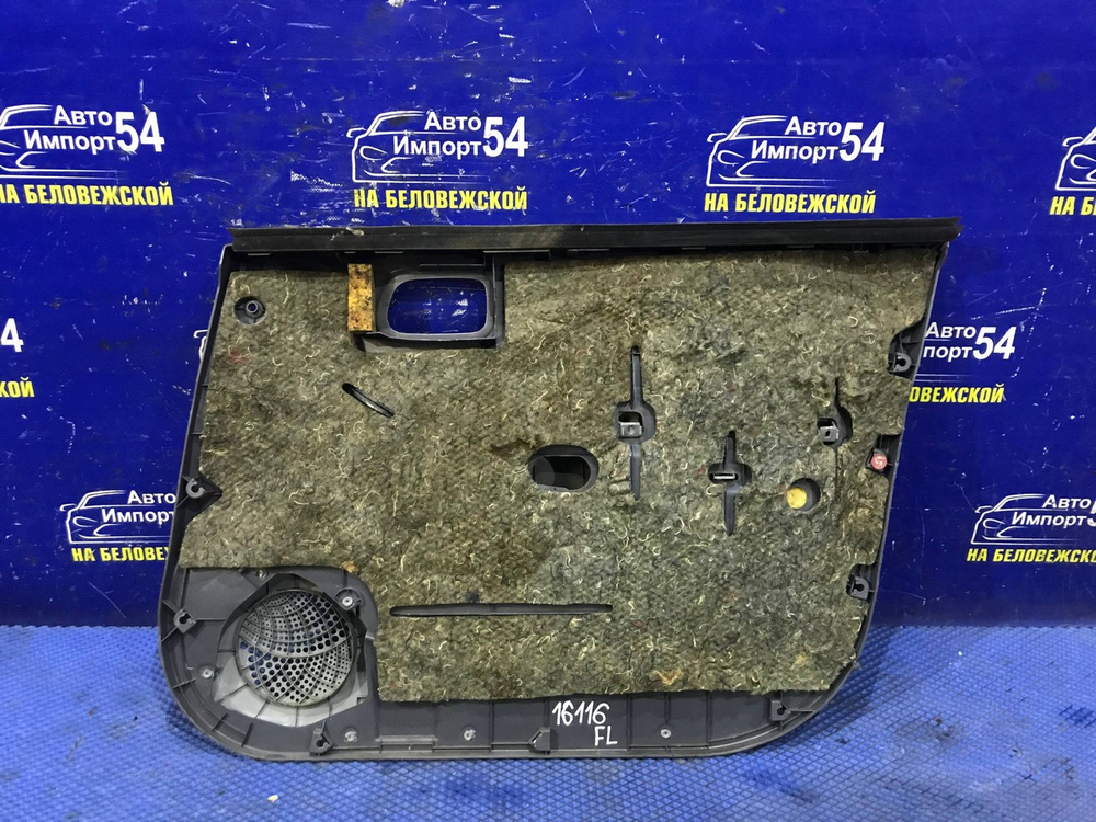 Обшивка двери TOYOTA RAUM 1997-2003