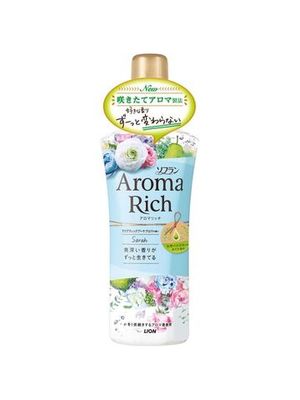 LION Aroma Rich Sarah Кондиционер для белья с ароматом цветов и груши, 520 мл.