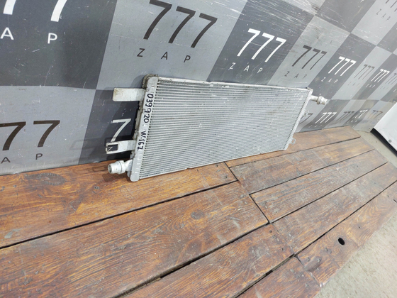 Радиатор охлаждения АКБ Mercedes GLE (V167) 18-нв Б/У Оригинал A1675000400