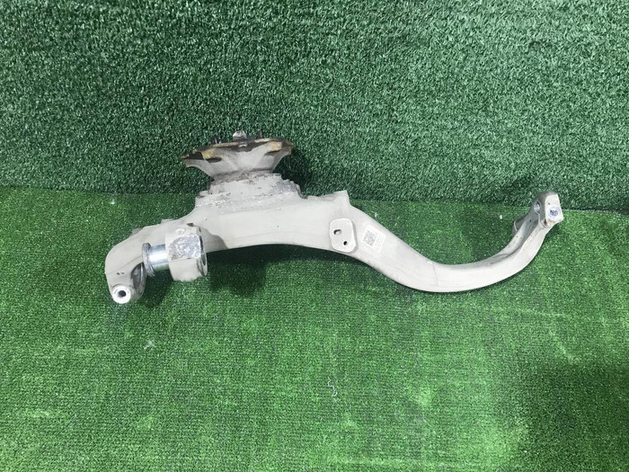 Кулак поворотный правый Porsche Cayenne 3 (17-нв)