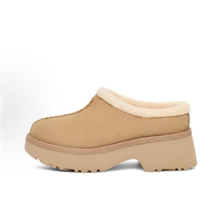 UGG New Heights Cozy Clog