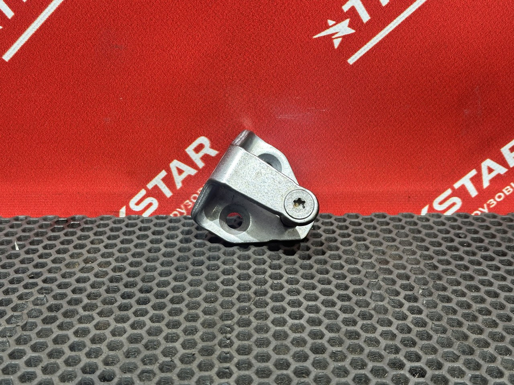 Ответная часть замка двери