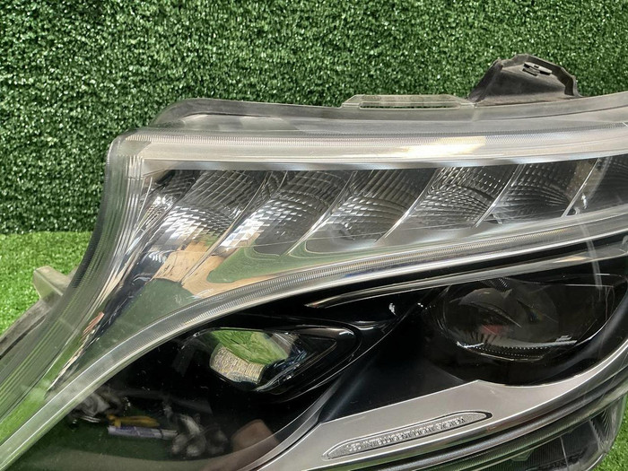 Фара левая Mercedes V W447 (2014-н.в.) LED