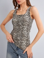 Майка летняя с принтом питон под пиджак