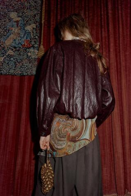 ZARA БОМБЕР ИЗ ИСКУССТВЕННОЙ КОЖИ ОБЪЕМНОГО КРОЯ, ГРАНАТОВЫЙ