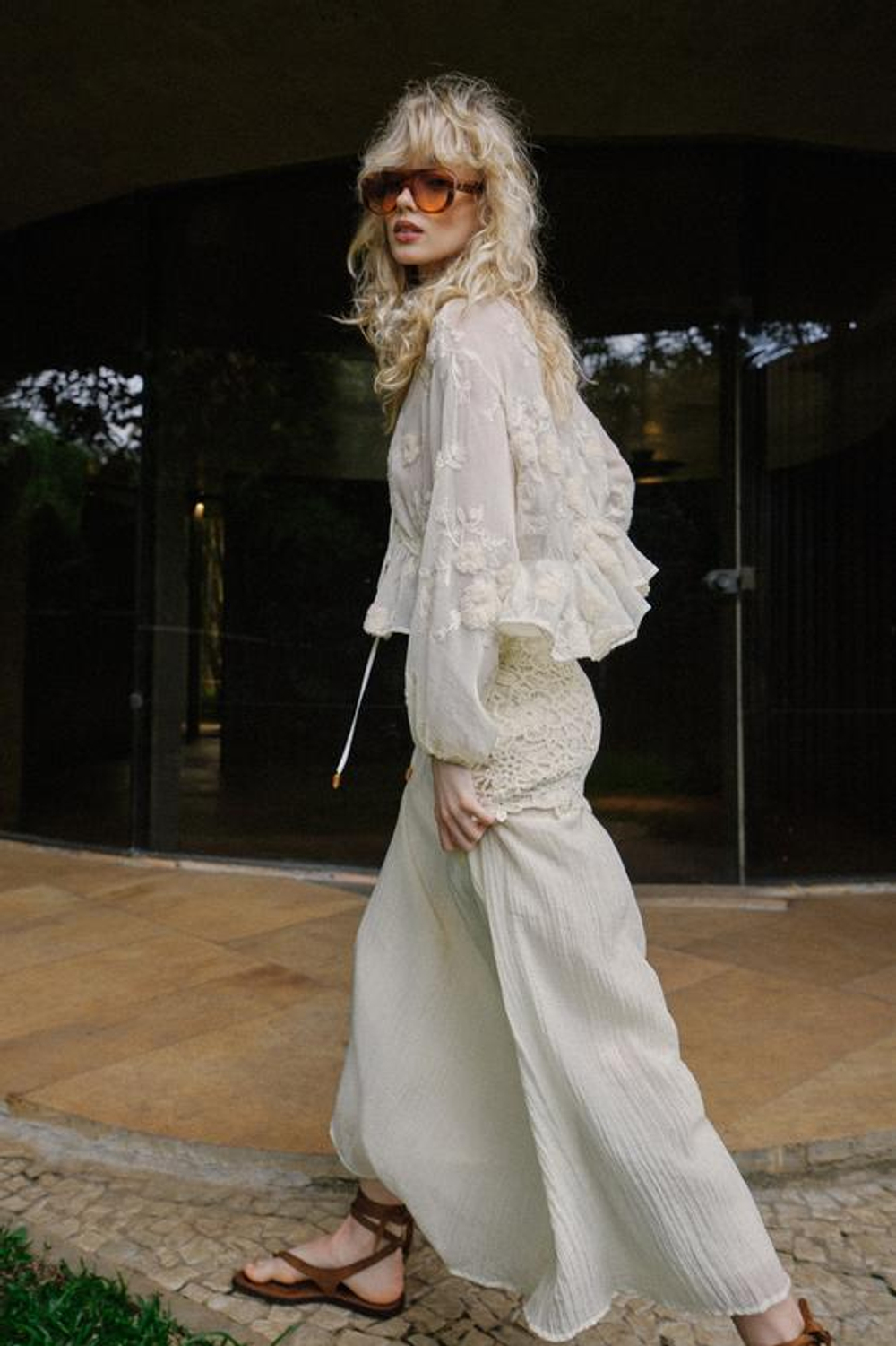 ZARA ПОЛУПРОЗРАЧНАЯ БЛУЗА С ВЫШИВКОЙ, СВЕТЛО-БЕЖЕВЫЙ