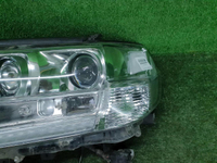 Фара левая Toyota Land Cruiser 200 (2015-2021) LED