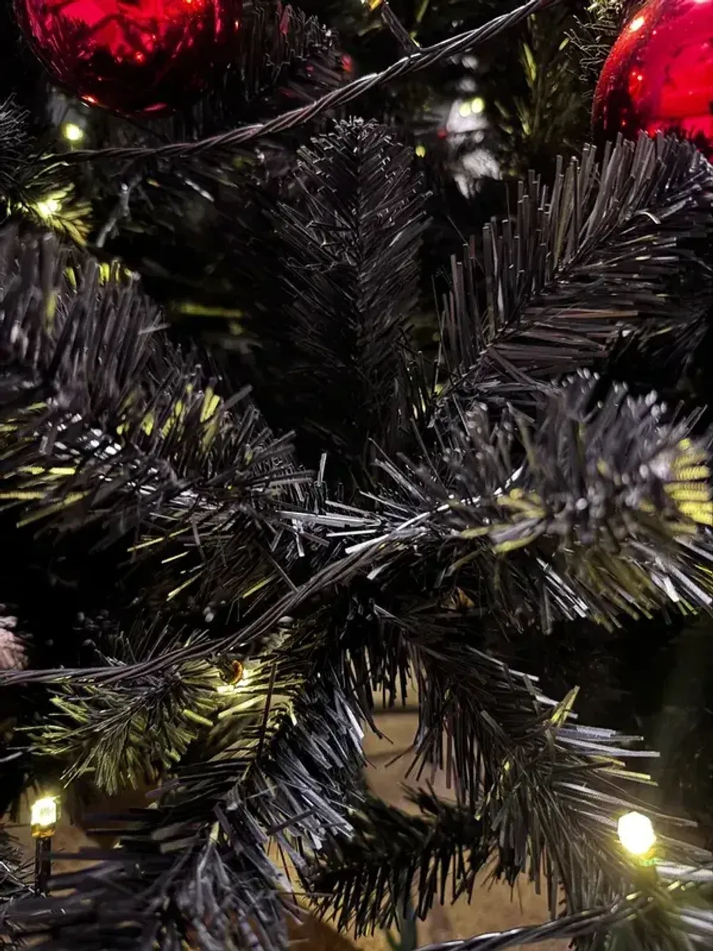 Искусственная черная елка «Чёрная жемчужина» 150 см / 1.5 м