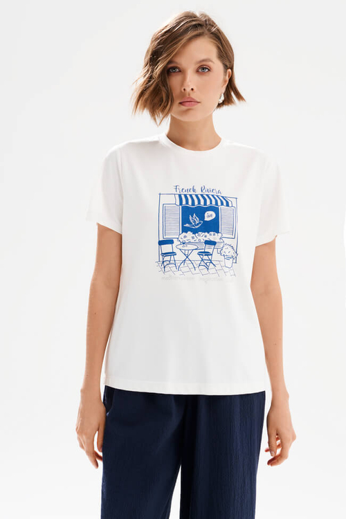 23508 Футболка женская (молочный)