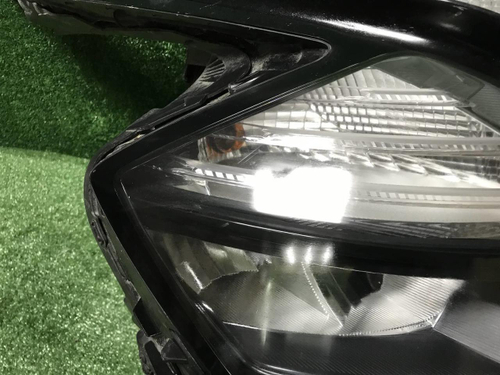 Битая Фара правая Kia Sportage 5 NQ5 (21-нв) LED