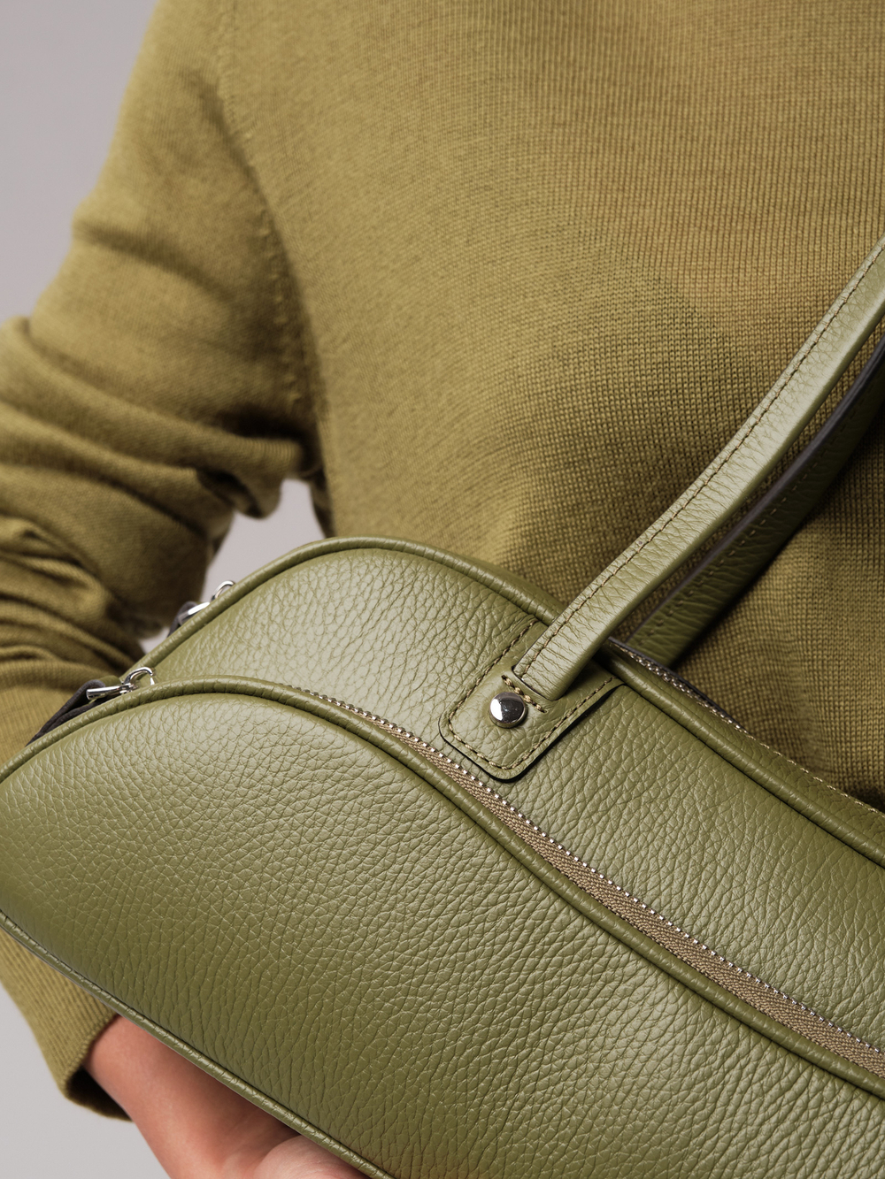 Женская кожаная сумка DBR 31186 зеленая водоросль