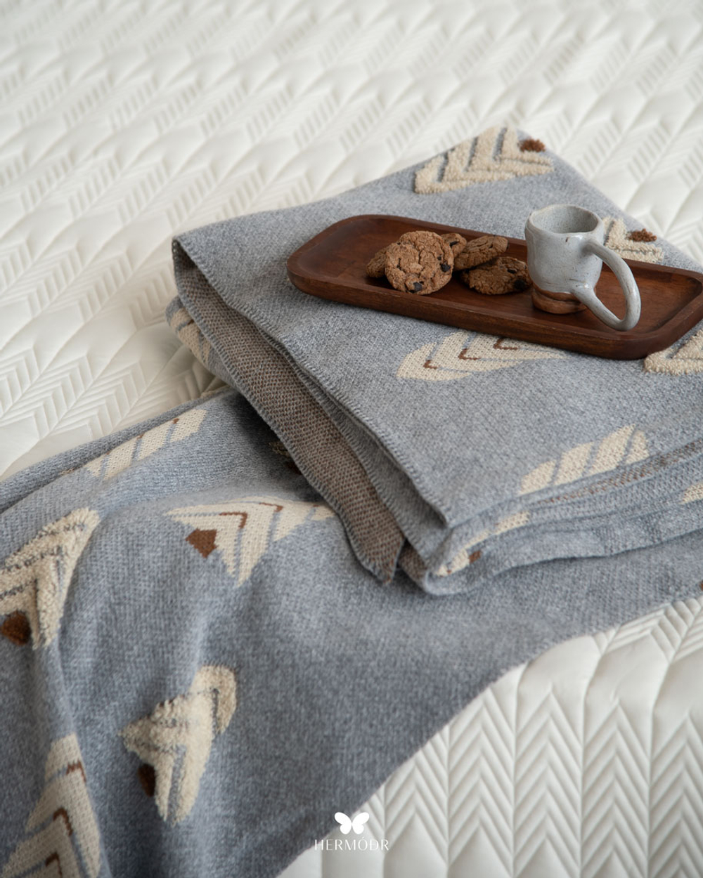 Плед Crimson Sofa Shawl Gray 200 × 250 см 130220336 Иран