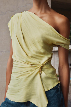 ZARA АТЛАСНЫЙ ТОП АСИММЕТРИЧНОГО КРОЯ, ВАНИЛЬНЫЙ