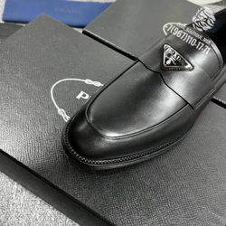 Лоферы Prada