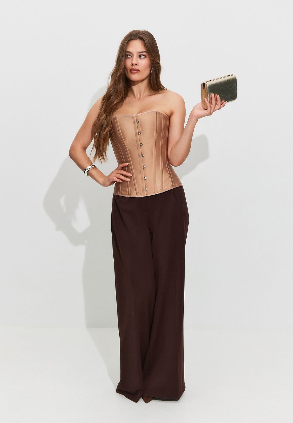 Нюдовый утягивающий корсет на выход