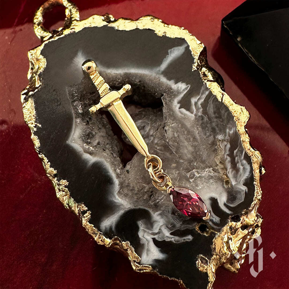 Накрутка "Dirk" - Желтое золото - Red Dark CZ