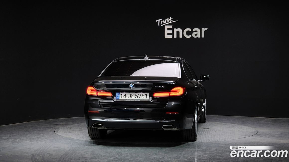 BMW 5 Series (G30) 520i Luxury (11.2022)