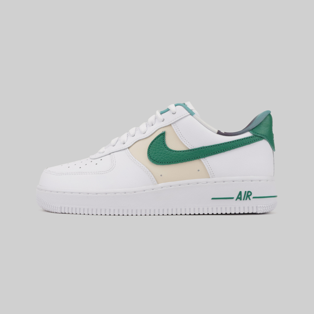 Кроссовки Nike Air Force 1 '07 LV8 EMB - купить в магазине Dice с бесплатной доставкой по России